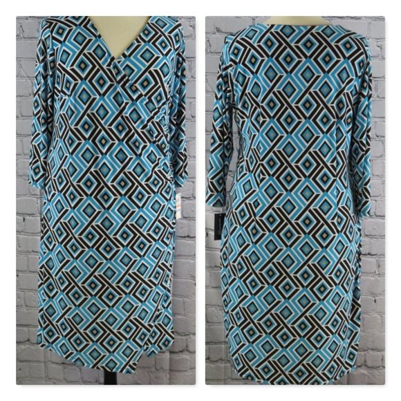NWT - Women's Plus Printed Pleated Wrap Dress - Picture 2 of 3